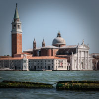 How to Add Non-Destructive Vignetting to Your Photos in Photoshop